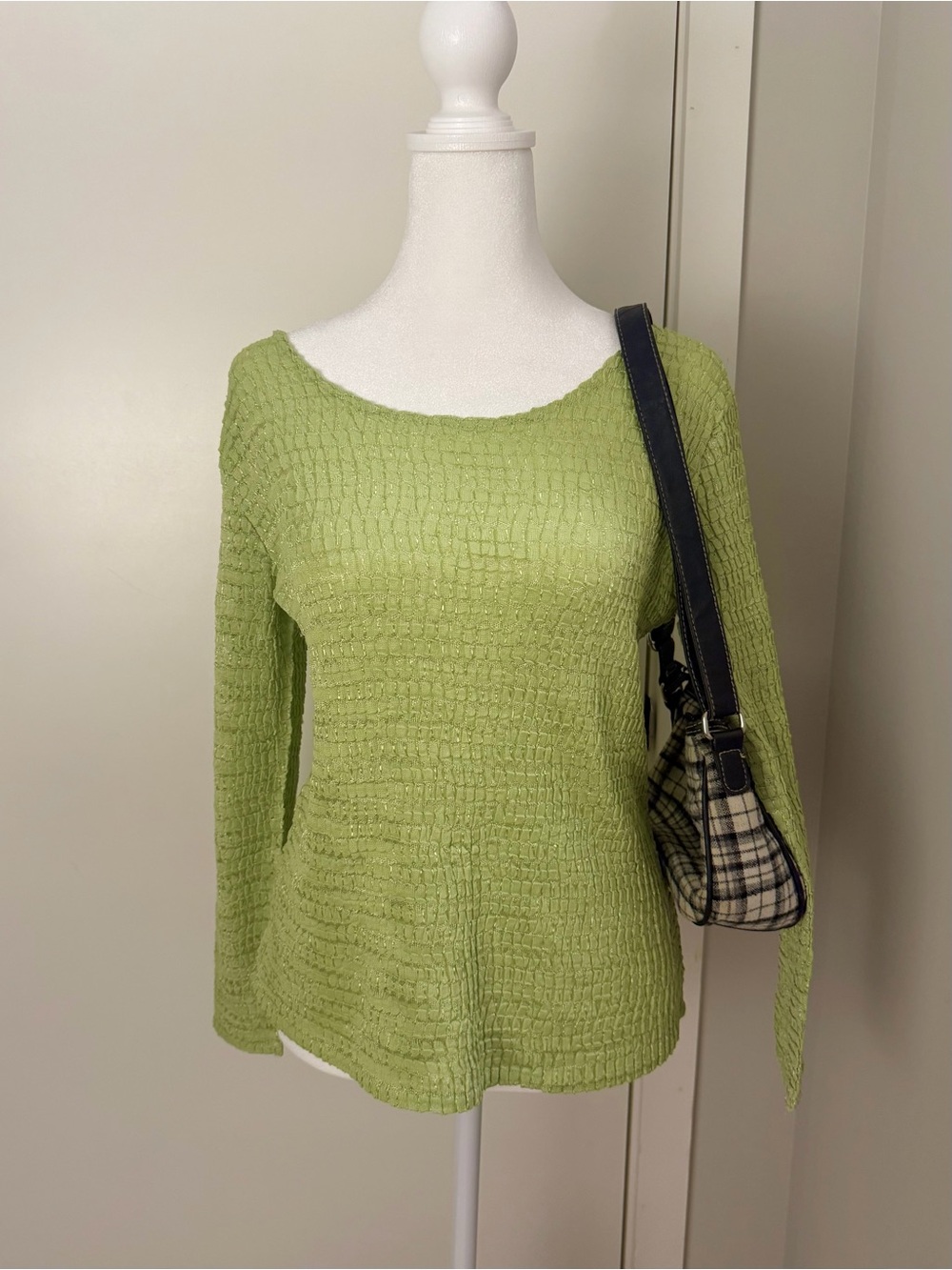 Vintage 90s RAFAEL Light Green Textured Long-Sleeve Top